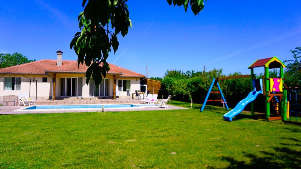 Вила Релакс - Villa Relax Szokolovo Kültér fotó