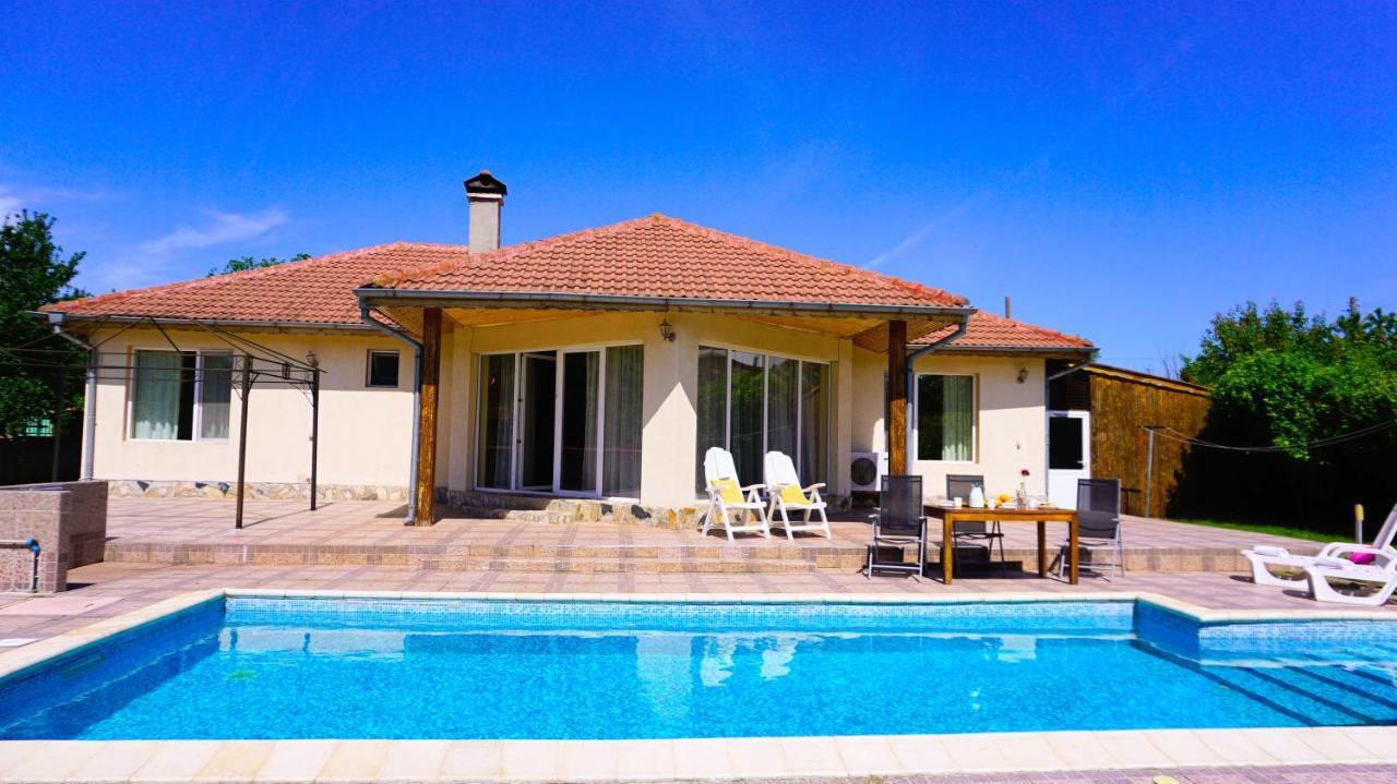 Вила Релакс - Villa Relax Szokolovo Kültér fotó