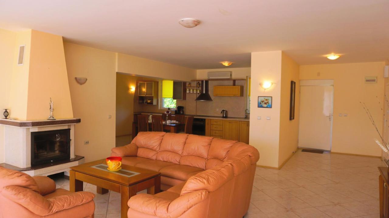 Вила Релакс - Villa Relax Szokolovo Kültér fotó